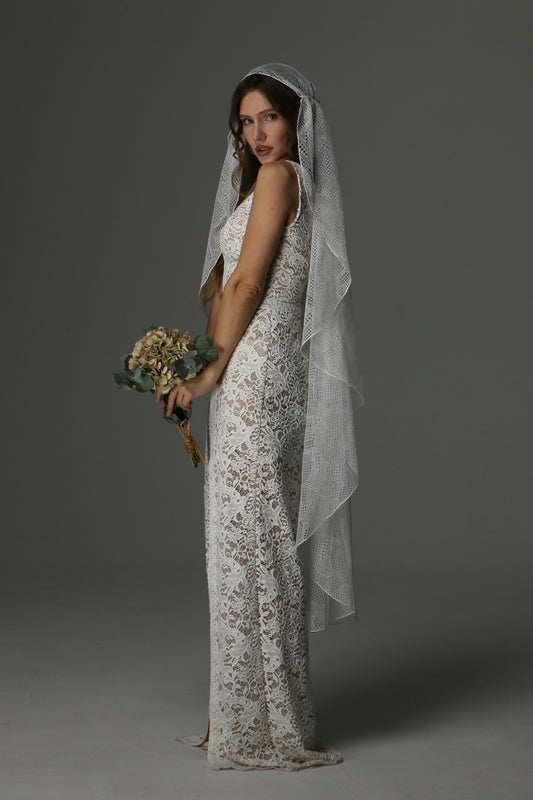 Romantic Boho Chantilly Lace Veil – One Tier Juliet Cap Style - M1071