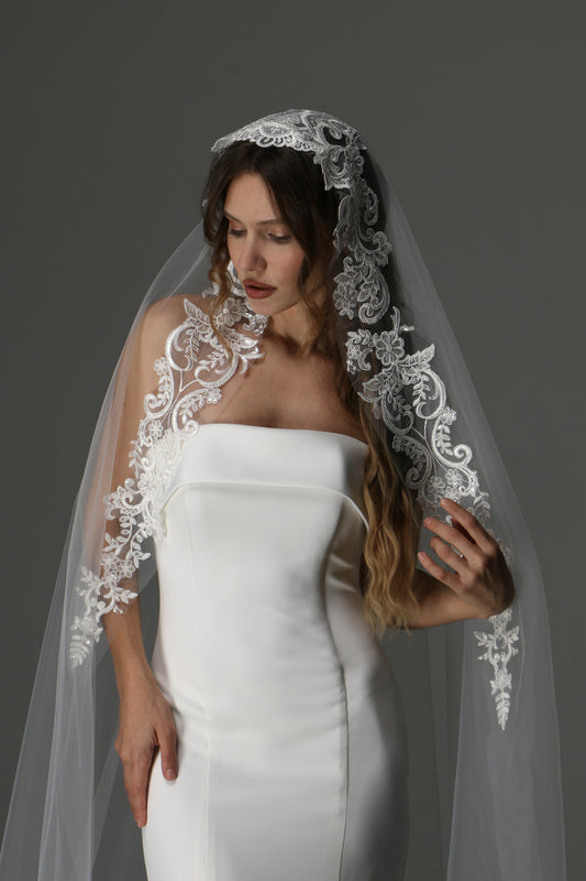 Modern Lace Appliqué Mantilla Veil – One Layer Boho Bridal Veil - M1083