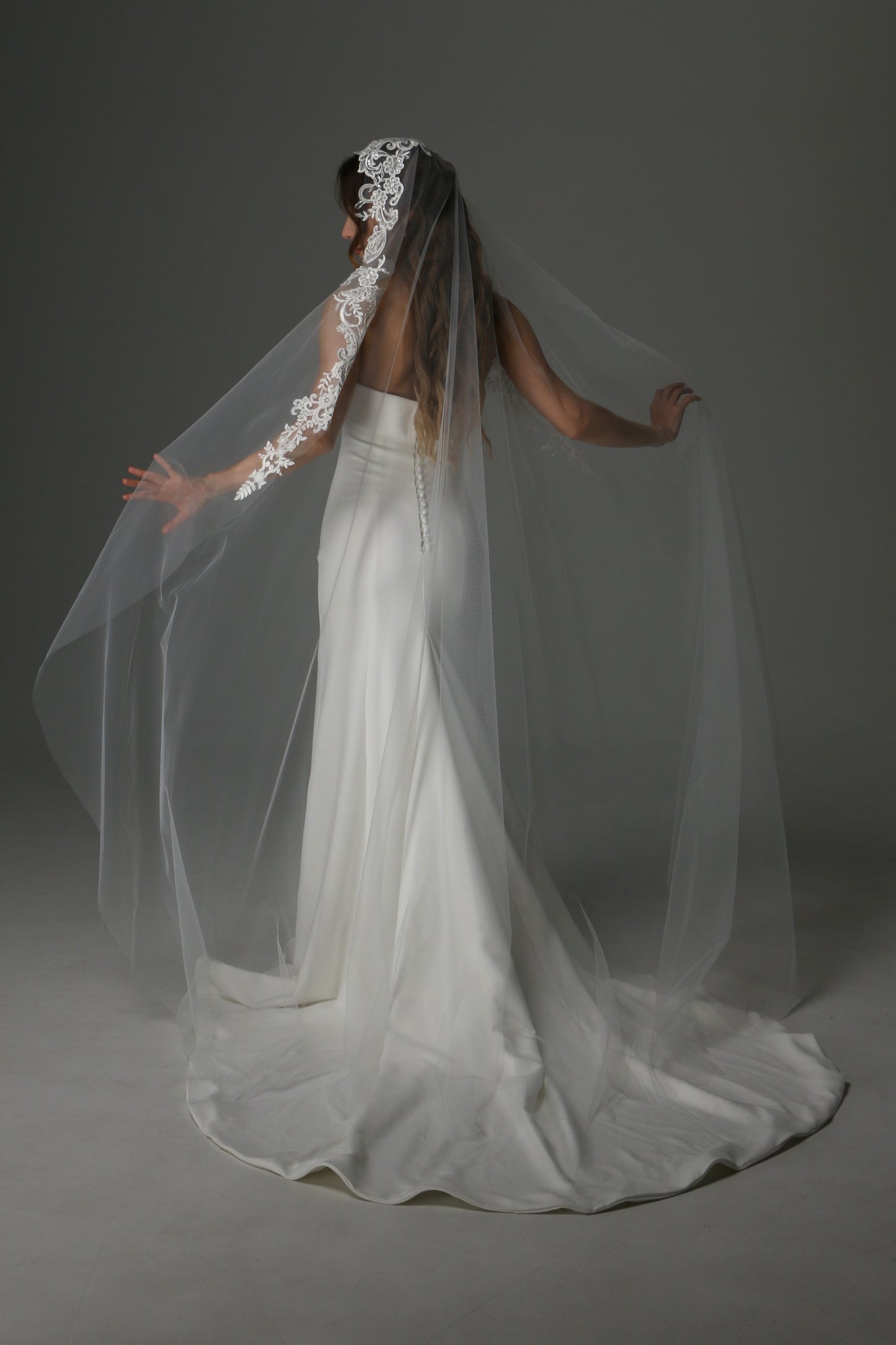 Modern Lace Appliqué Mantilla Veil – One Layer Boho Bridal Veil - M1083