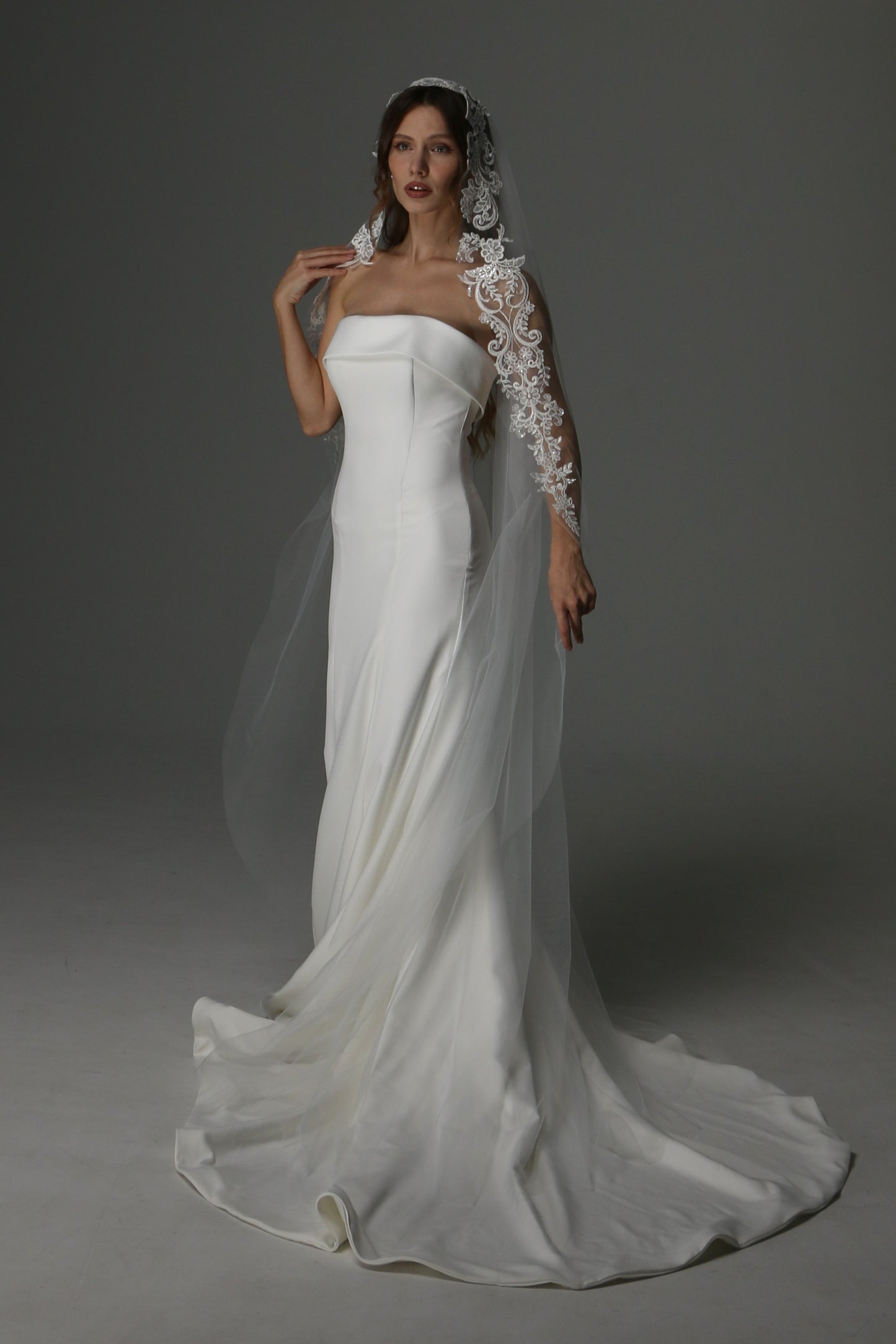 Modern Lace Appliqué Mantilla Veil – One Layer Boho Bridal Veil - M1083