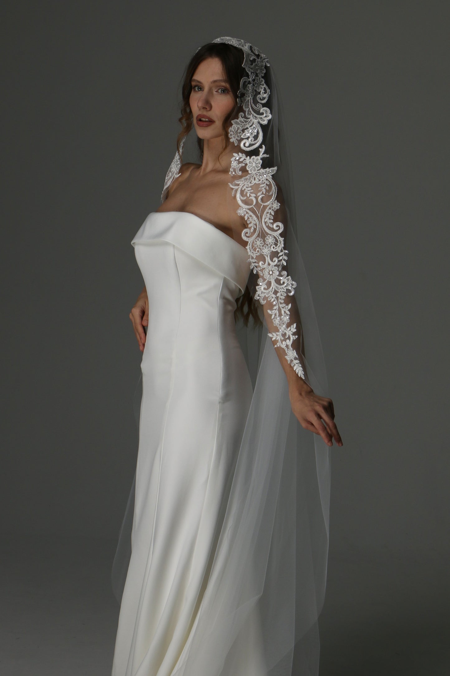 Modern Lace Appliqué Mantilla Veil – One Layer Boho Bridal Veil - M1083