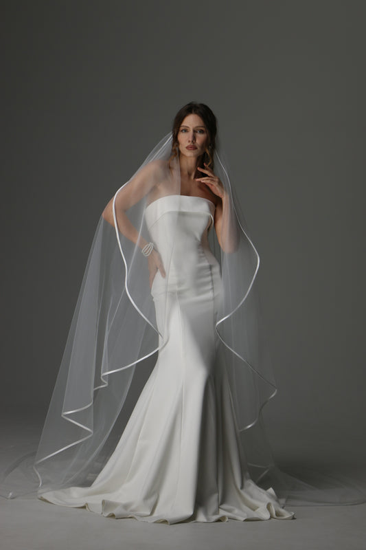 Minimalist Cascade Veil – Single Layer Cut Edge Bridal Veil - M1076