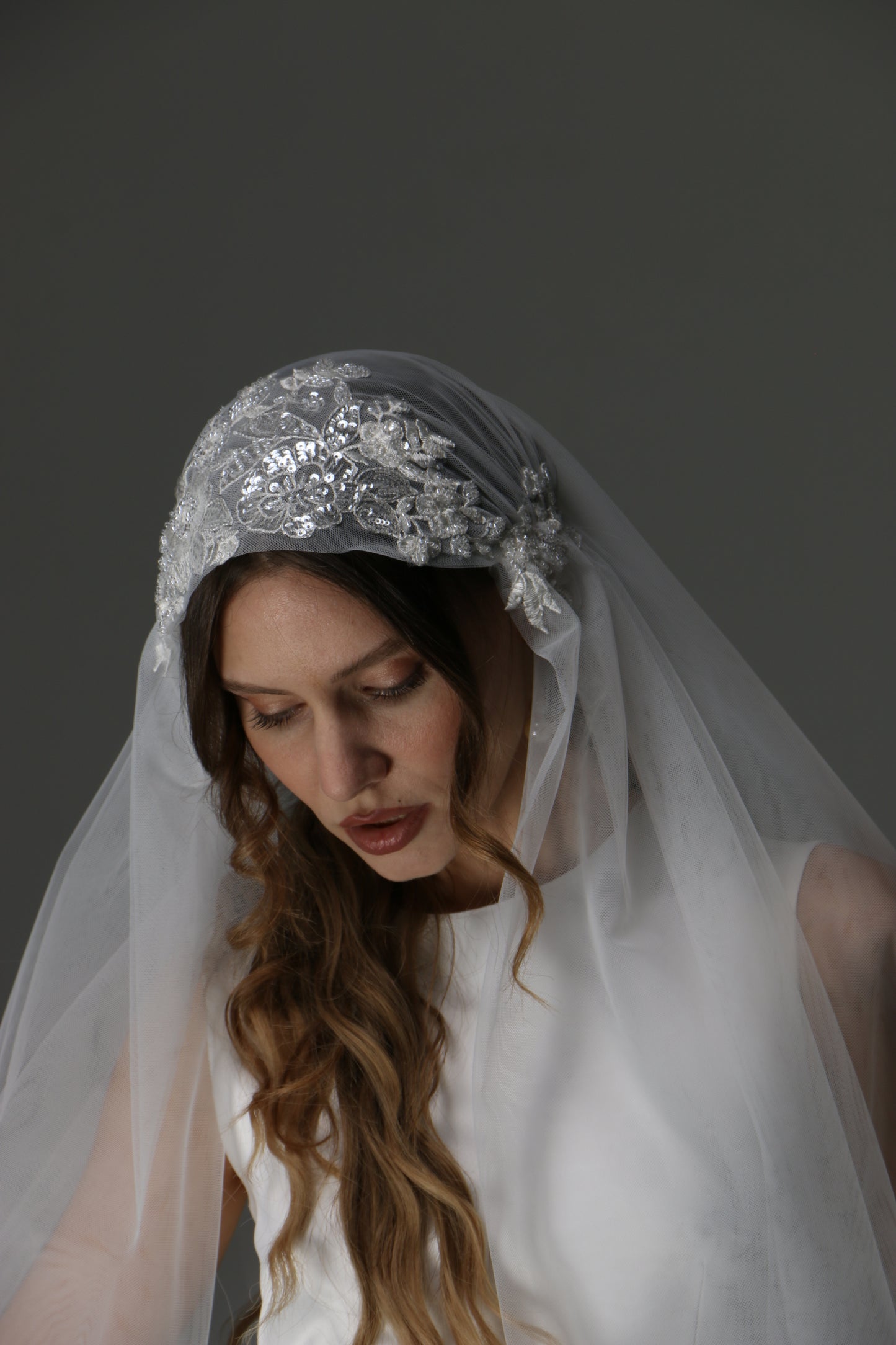 Romantic Two-Tier Juliet Cap Veil with Lace Details – Vintage-Inspired Bridal Veil - M1077