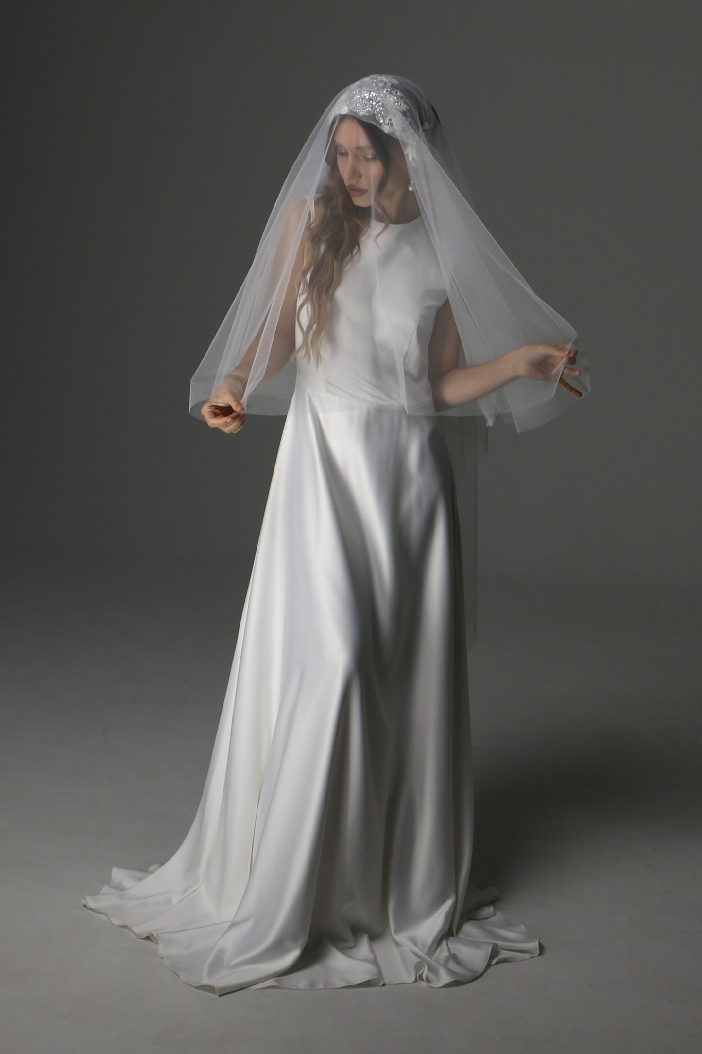 Romantic Two-Tier Juliet Cap Veil with Lace Details – Vintage-Inspired Bridal Veil - M1077