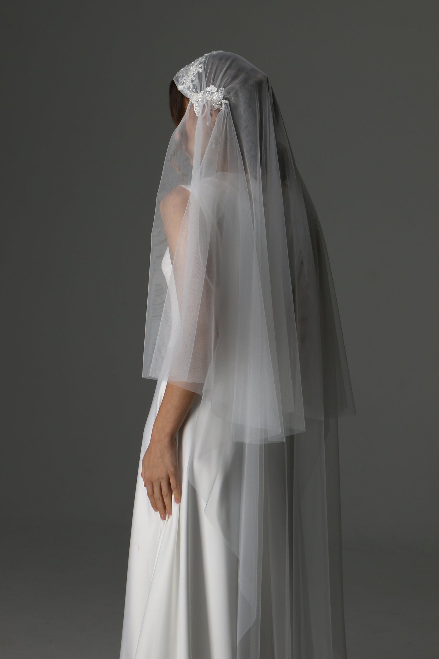 Romantic Two-Tier Juliet Cap Veil with Lace Details – Vintage-Inspired Bridal Veil - M1077