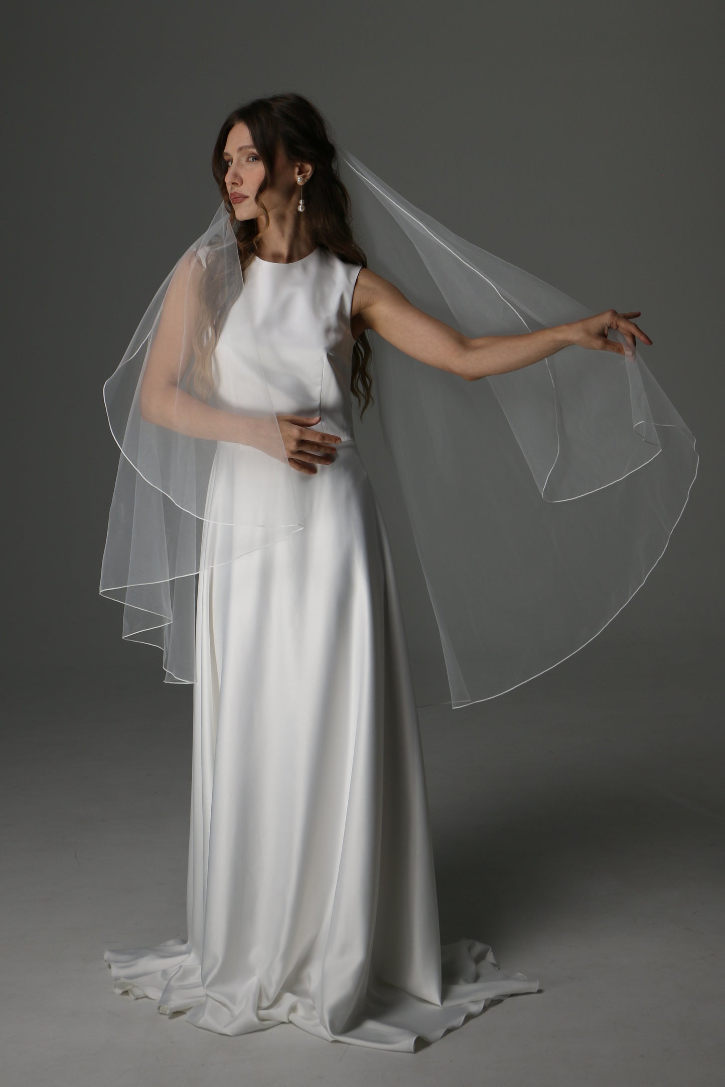 One Tier Cascade Bridal Veil with Pencil Edge | Simple Wedding Veil - M1078