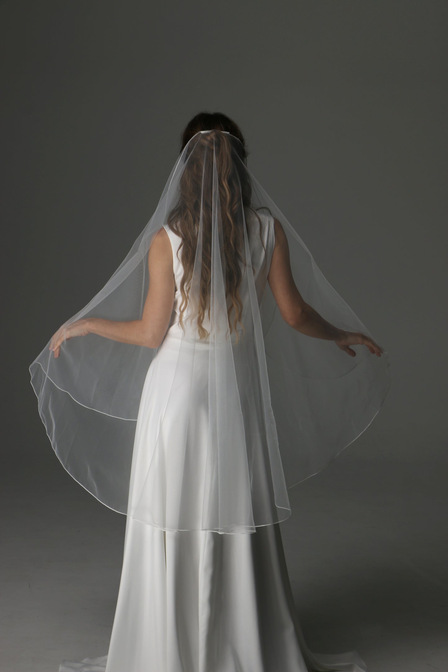 One Tier Cascade Bridal Veil with Pencil Edge | Simple Wedding Veil - M1078