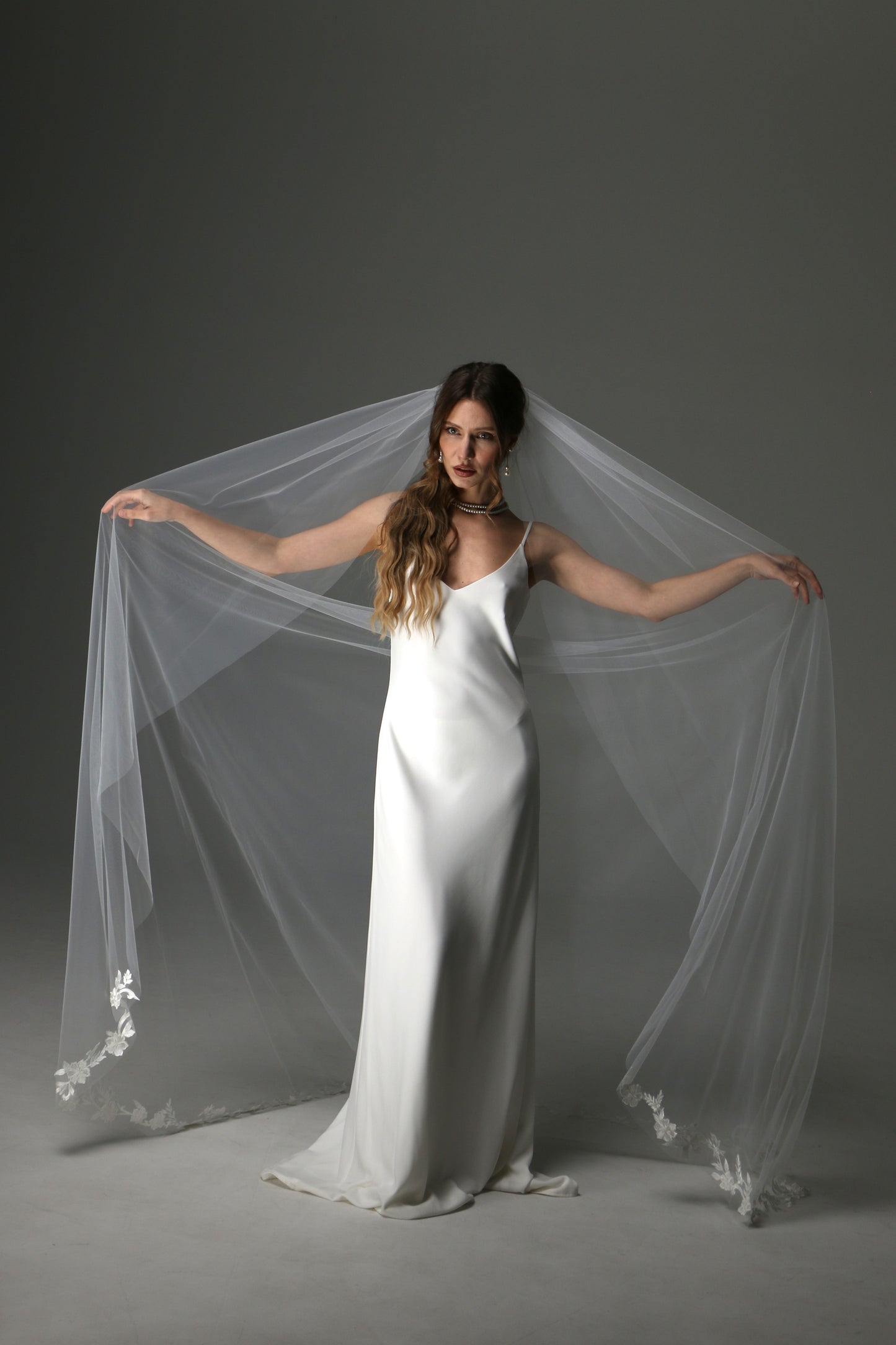 Single Tier Bridal Veil with Lace Appliqués | Romantic Wedding Veil - M1079