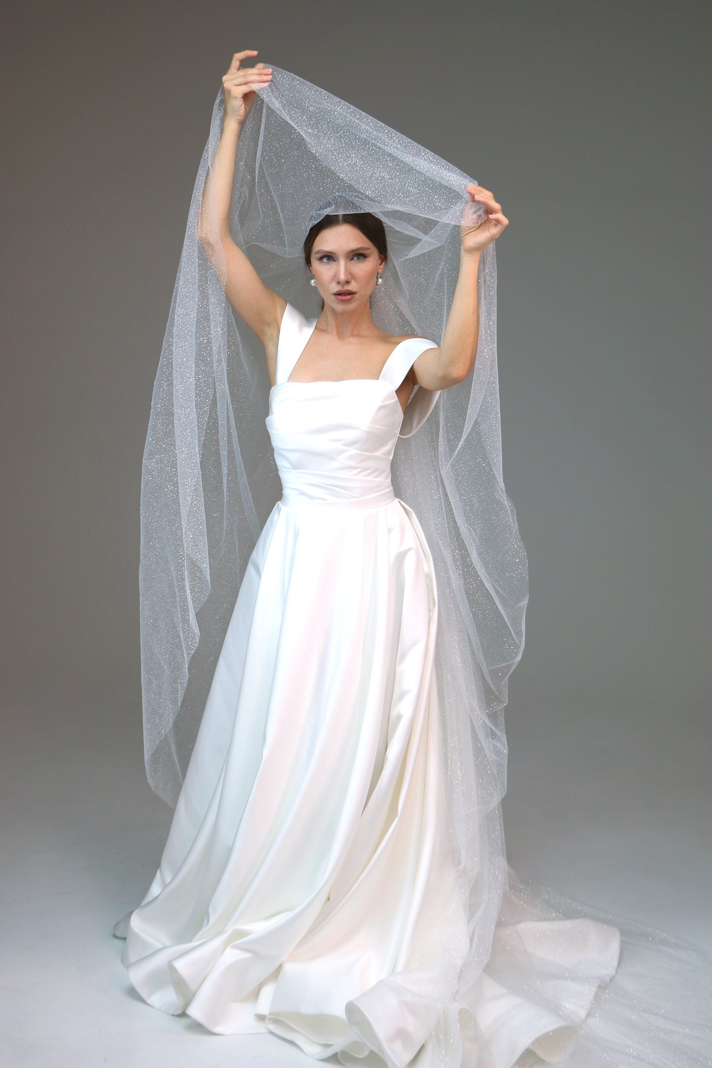 Glitter veil in two tier | Sparkly cathedral veil | Bridal shimmer short veil Soft two-tier bridal