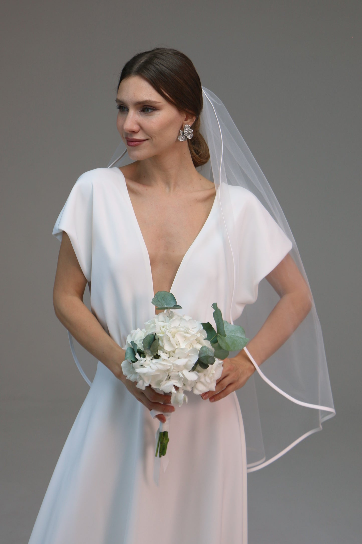Single layer veil with satin edge, Satin veil with comb , Simple veil with satin edge