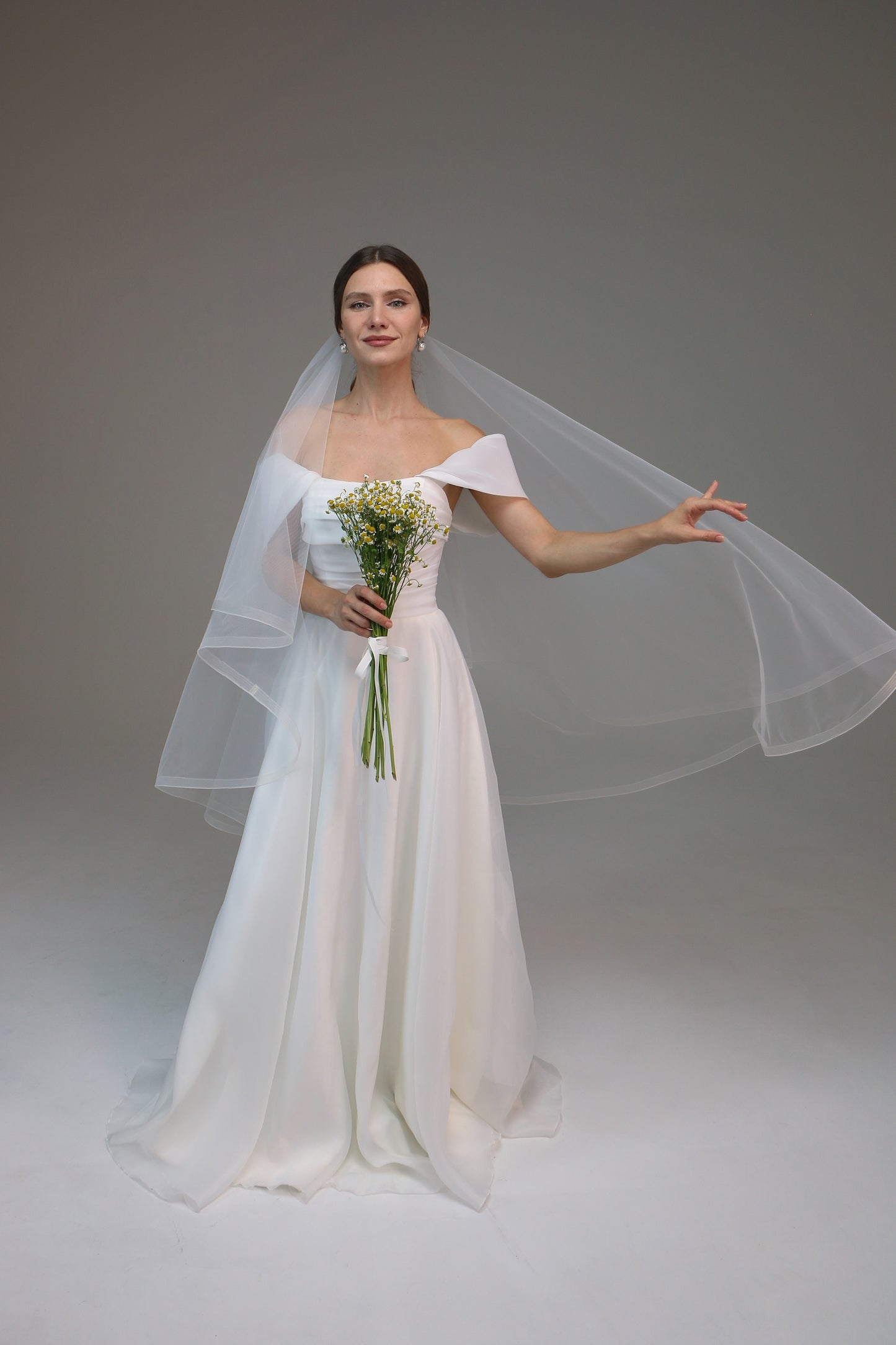 Horsehair Trim Veil, Crinoline Edge Blusher Veil, Fingertip Ponytail Veil