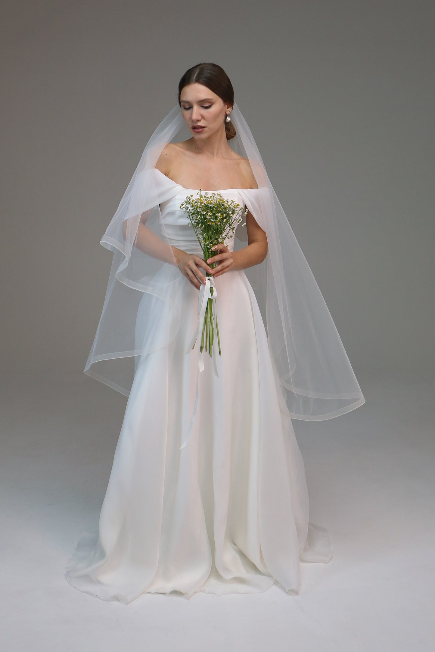 Horsehair Trim Veil, Crinoline Edge Blusher Veil, Fingertip Ponytail Veil
