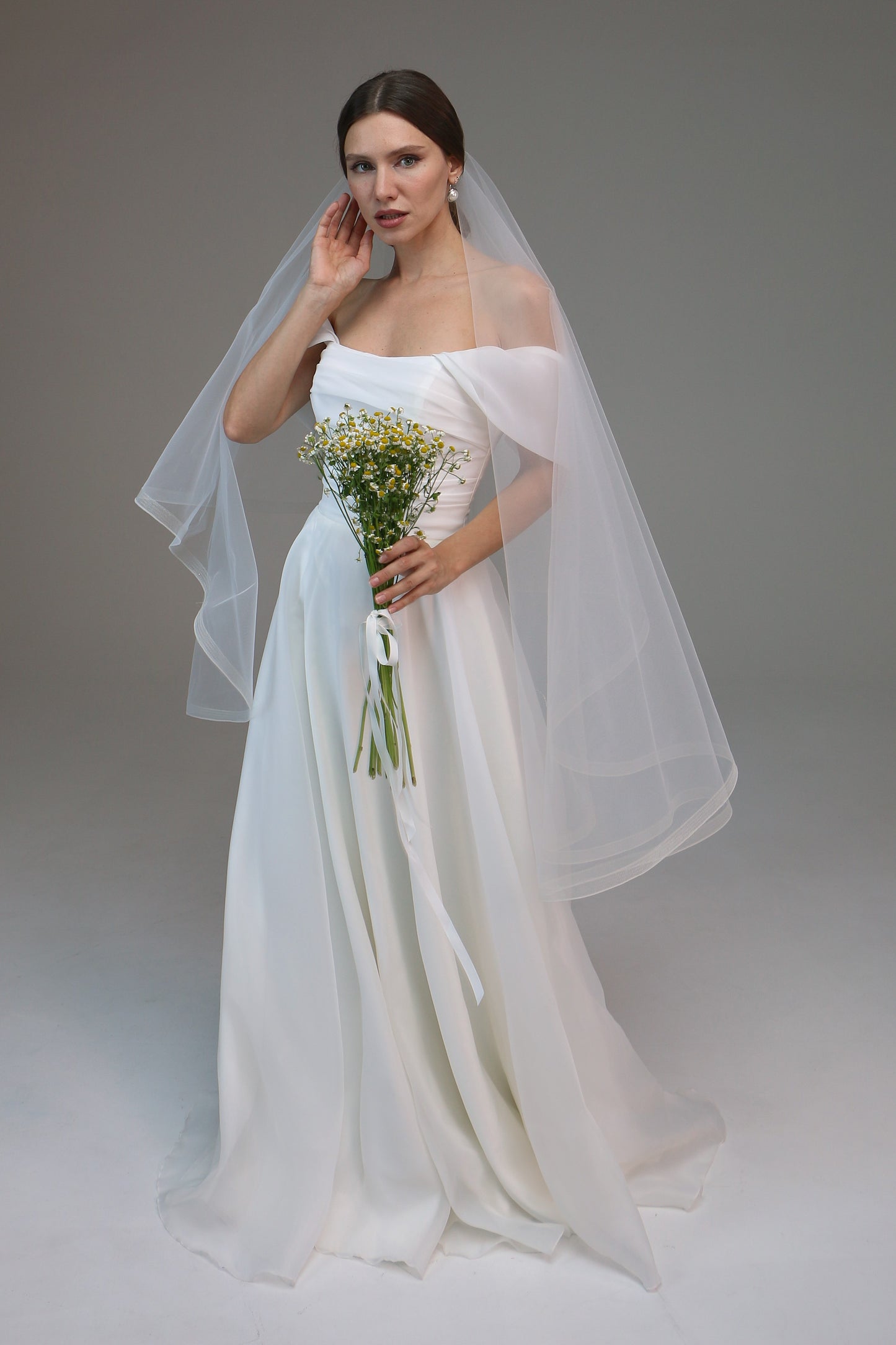 Horsehair Trim Veil, Crinoline Edge Blusher Veil, Fingertip Ponytail Veil