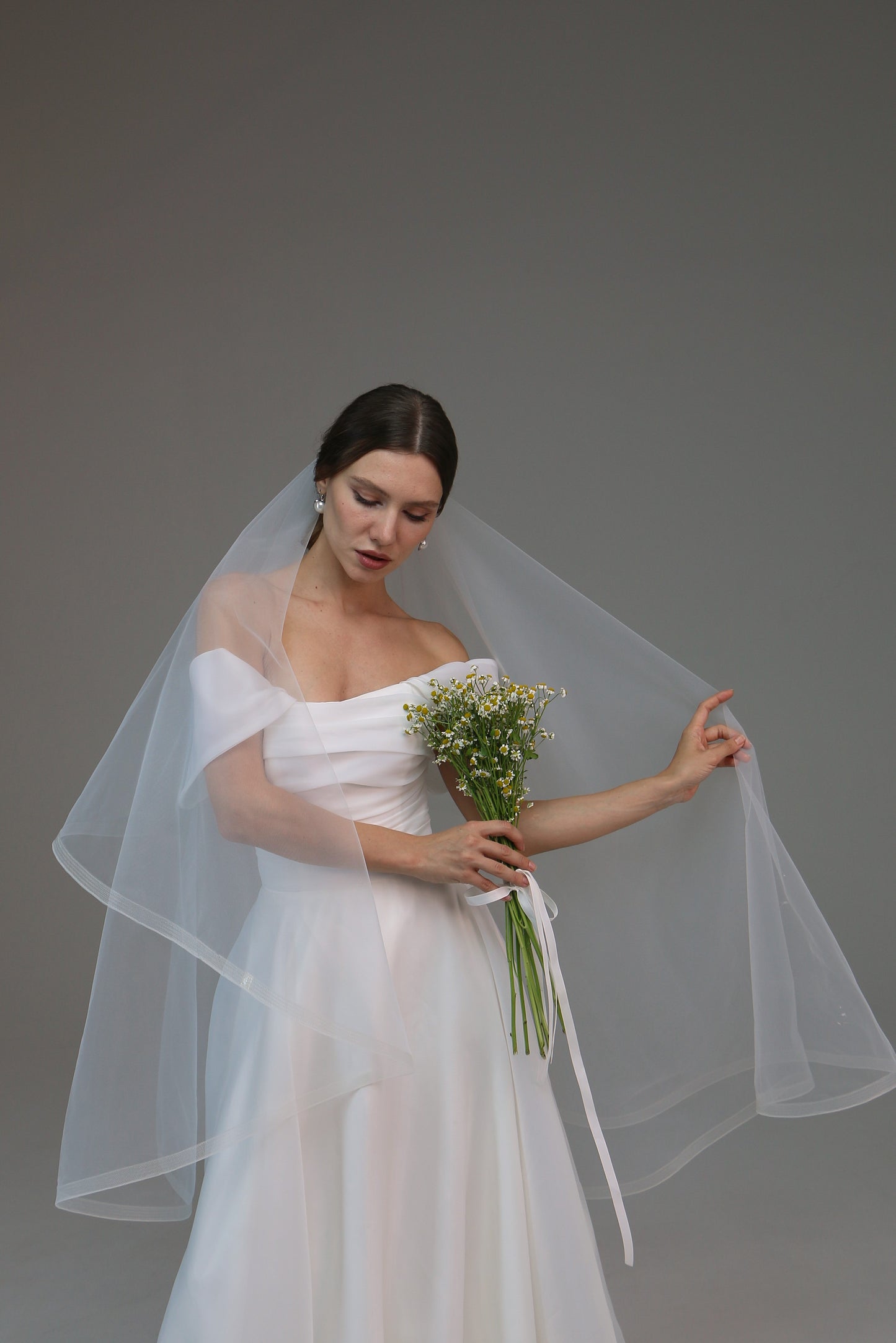 Horsehair Trim Veil, Crinoline Edge Blusher Veil, Fingertip Ponytail Veil