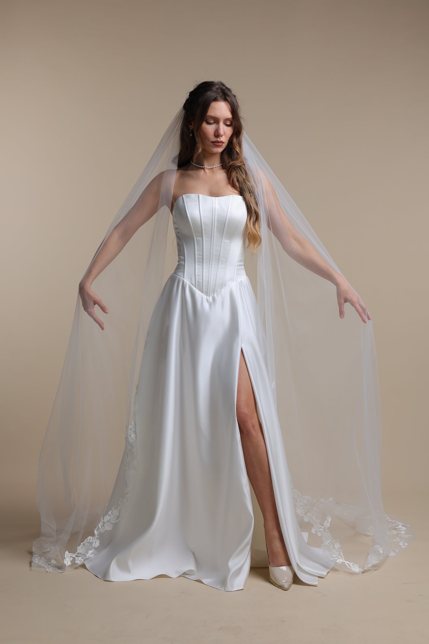 Long One Tier Bridal Veil with Floral Appliques, Cathedral Veil, Flower Lace Train Veil, Elegant Wedding Veil .M1090