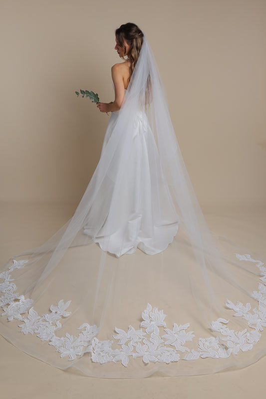 Long One Tier Bridal Veil with Floral Appliques and Wide Horsehair Edge | Cathedral Veil with Flower Lace Train | Elegant Wedding Veil,M1093