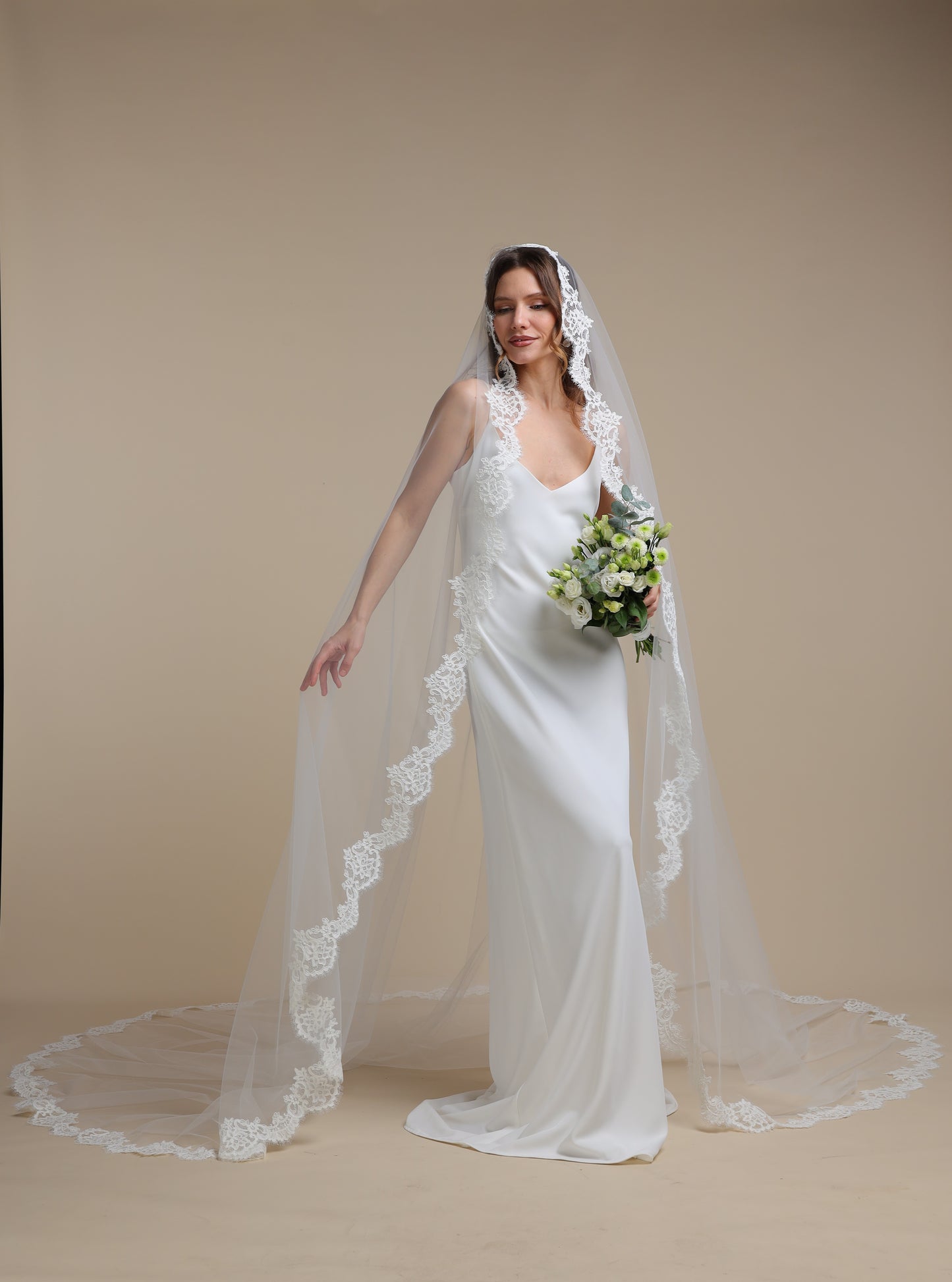 Long One Tier Mantilla Veil with Lace Scalloped Edge | Cathedral Lace Veil | Elegant Spanish Style Bridal Veil,M1094