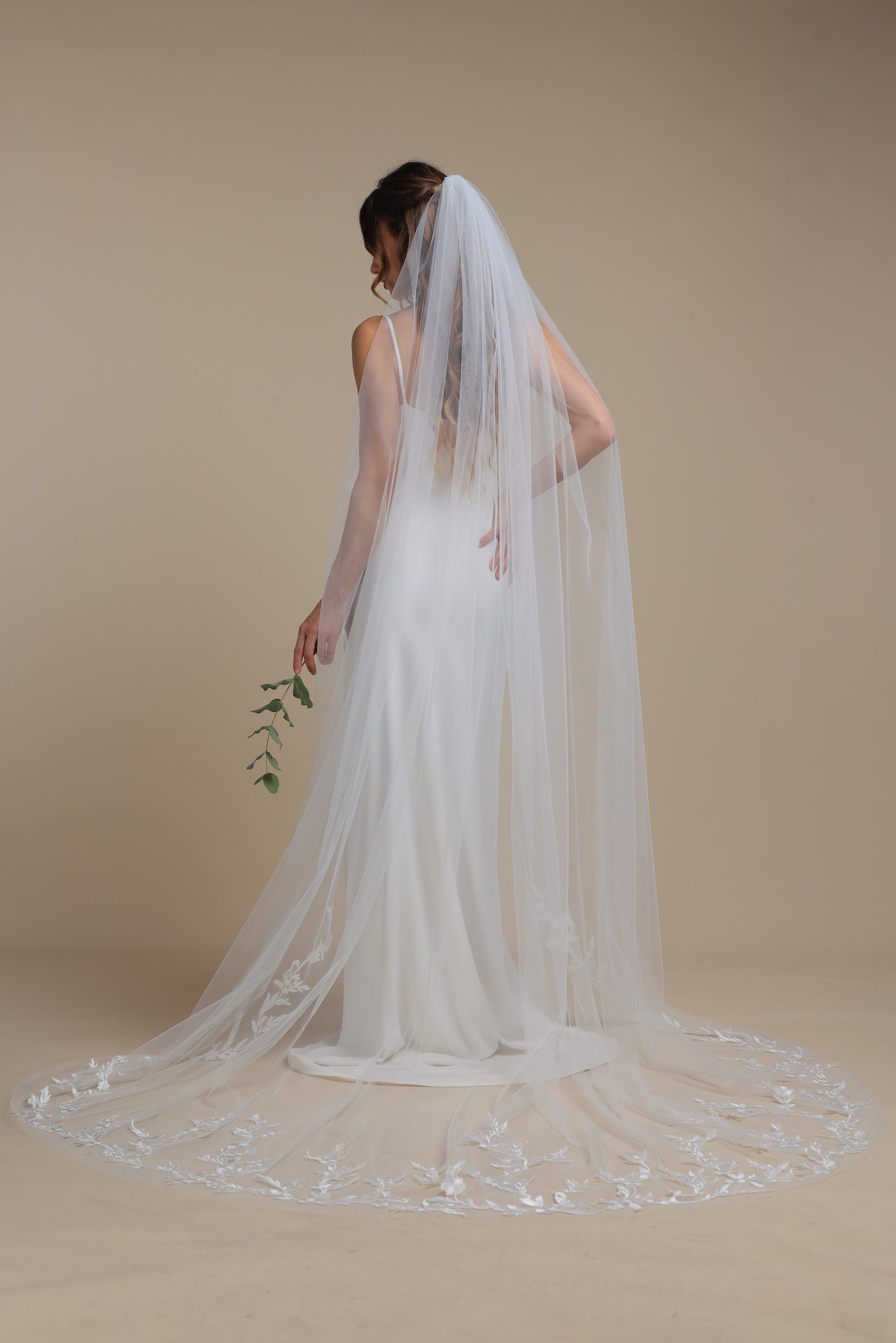Floral Long One Tier Veil with Wide Horsehair Edge — Cathedral Bridal Veil with Lace Appliques,M1096