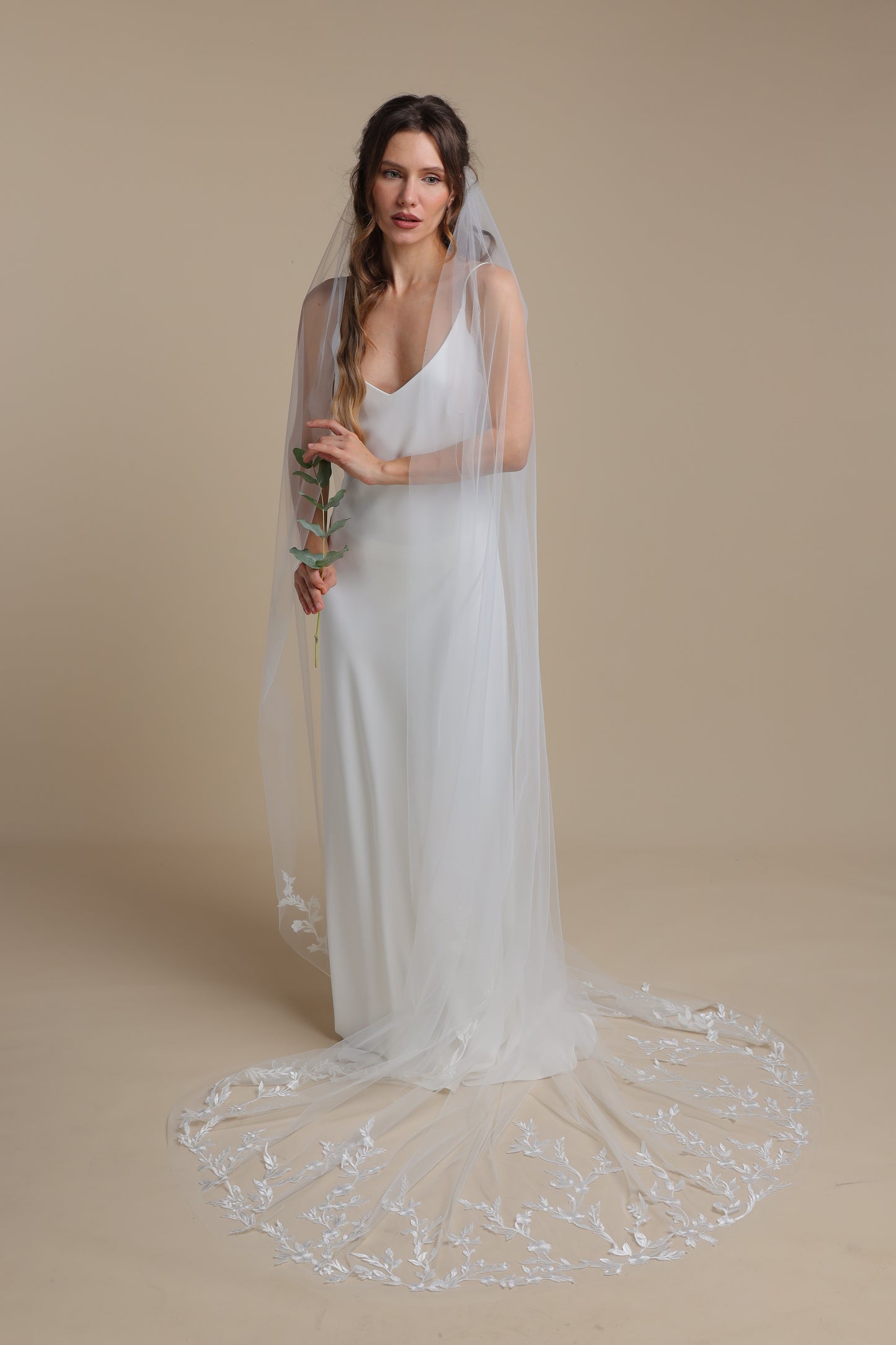 Floral Long One Tier Veil with Wide Horsehair Edge — Cathedral Bridal Veil with Lace Appliques,M1096