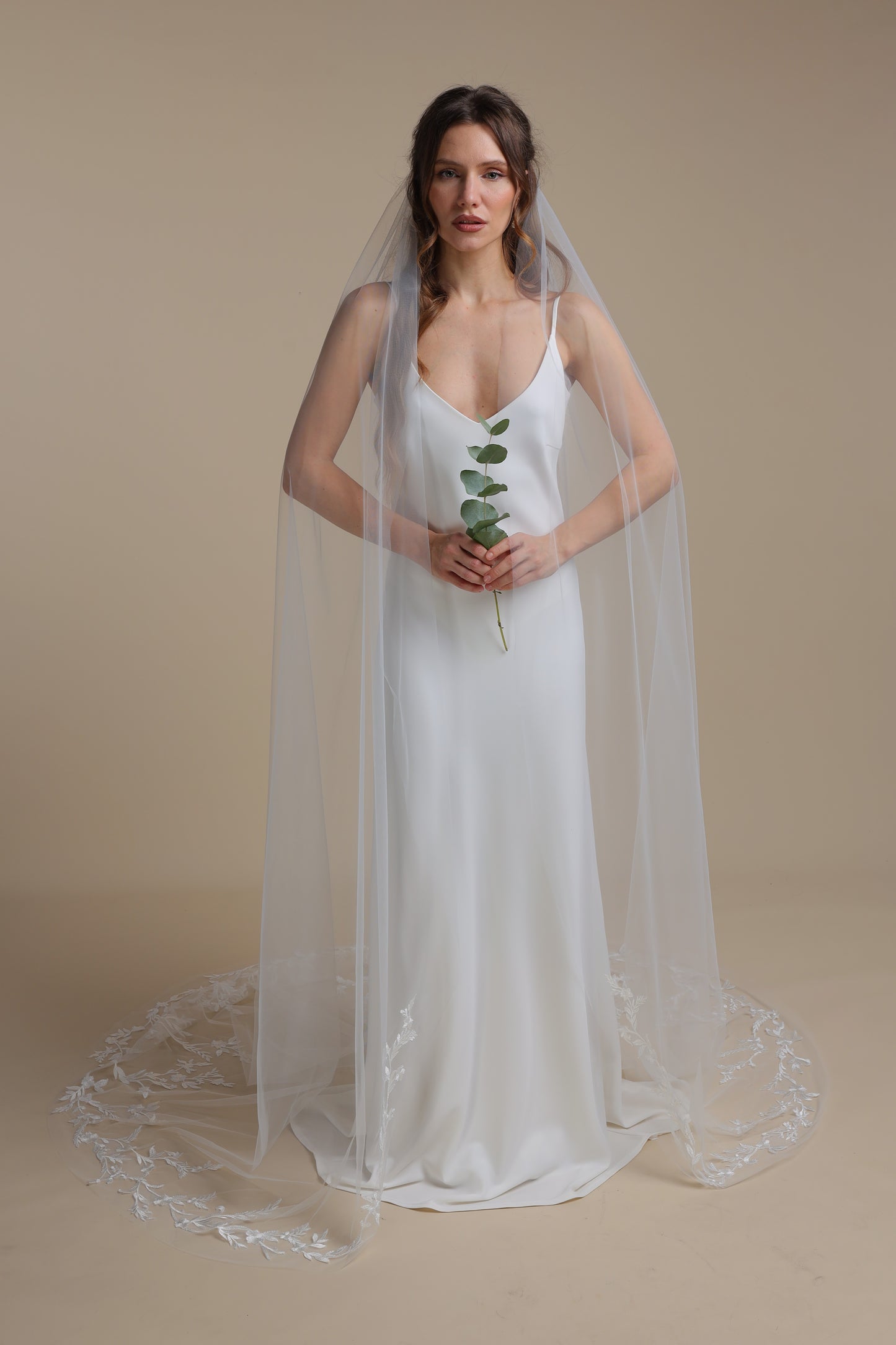 Floral Long One Tier Veil with Wide Horsehair Edge — Cathedral Bridal Veil with Lace Appliques,M1096